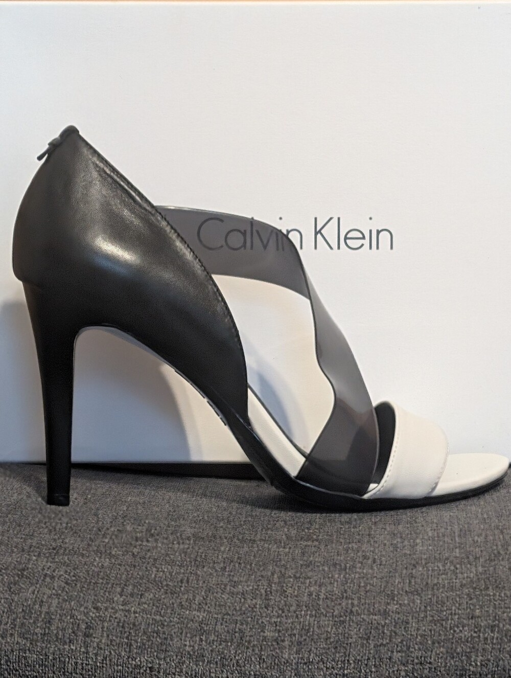 Calvin Klein Nariela Heels * New In Box *10M - Picture 1 of 4